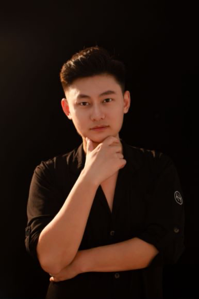 张源 拉丁舞教师