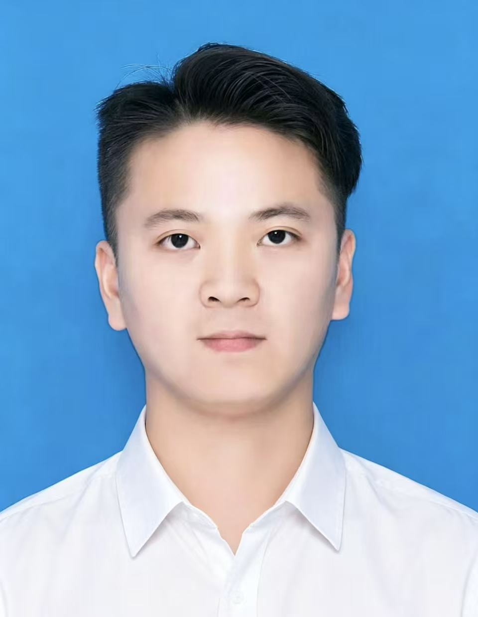 李敏 美术教师